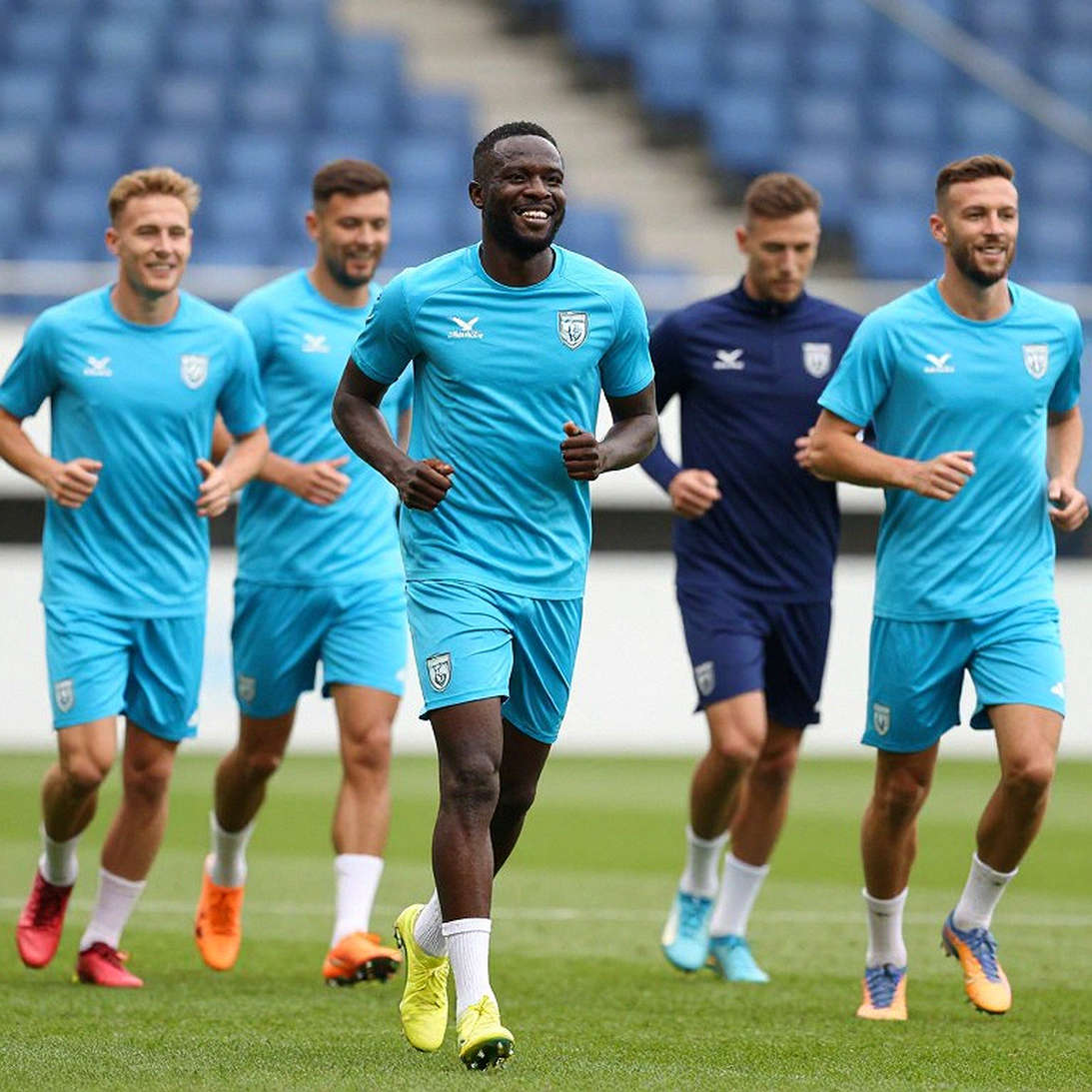 Klopp và canh bạc thủ môn đầu tiên: Nước Đức vẽ lại bản đồ từ đường kẻ bị bỏ trống