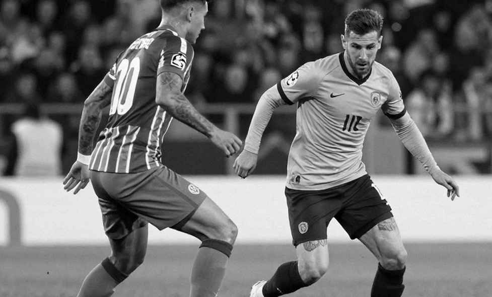 Mười tám đội và bốn chiếc ghế trống: V.League đang mở rộng, hay đang tự pha loãng chính mình?
