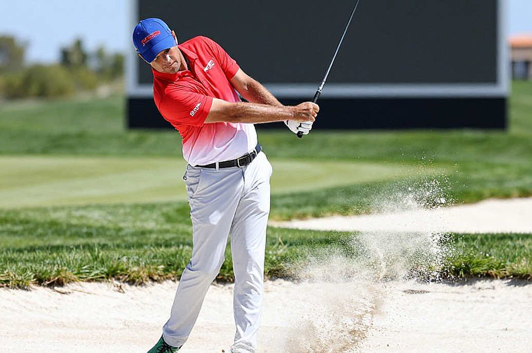 Tám tiêu đề đầy ắp và một khoảng trống: khi đường ống dữ liệu golf ngừng thở