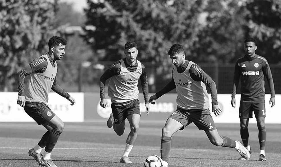Rangers hạ Celtic ngay tại Parkhead: Naderi ghi bàn, McInnes chạm cột mốc từ năm 2026